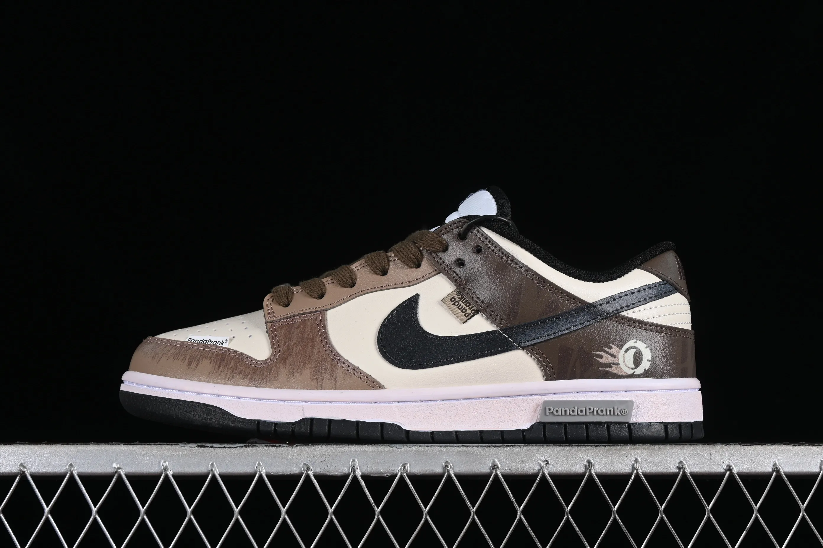 All Categories Nk SB Dunk Series Nk SB Dunk Low Low-top sneakers Nk Dunk Low Panda Prank Street Racing Rusty Distressed SB strap low-top casual sneakers DD1391-100